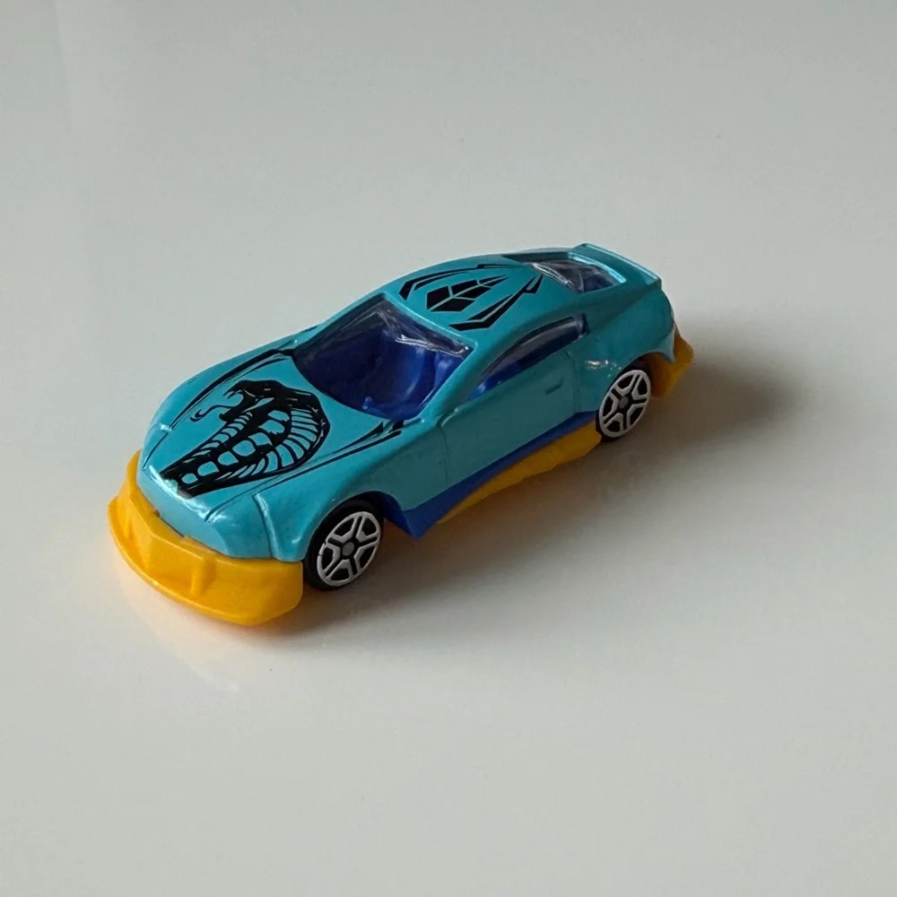 Mix Cars Toys Lot - Tillamook VW Bus Hot Wheels (3)- 16